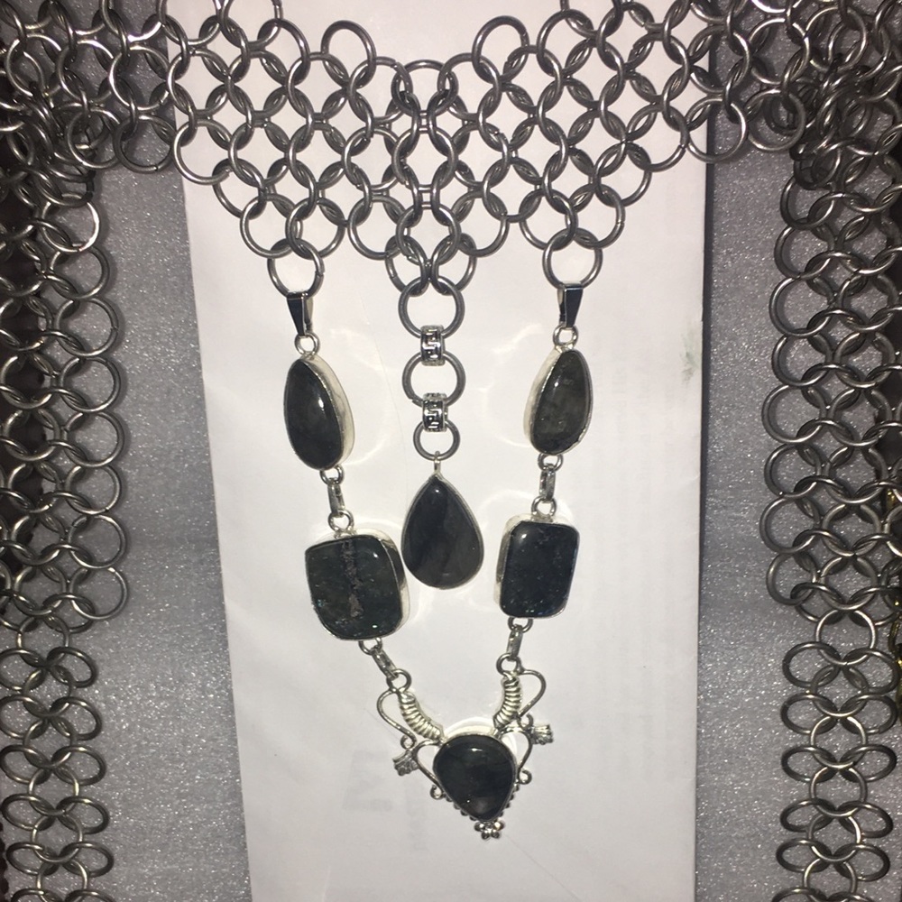 Chainmaille&Labradorite 27-1/2”long necklace. Made to be worn low and draped. 😁